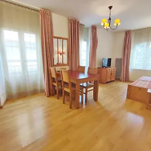  Apartamento Zenitude, T3, Centre Luchon, Wifi, Casier A Skis, Ascenseur, 6 Personnes