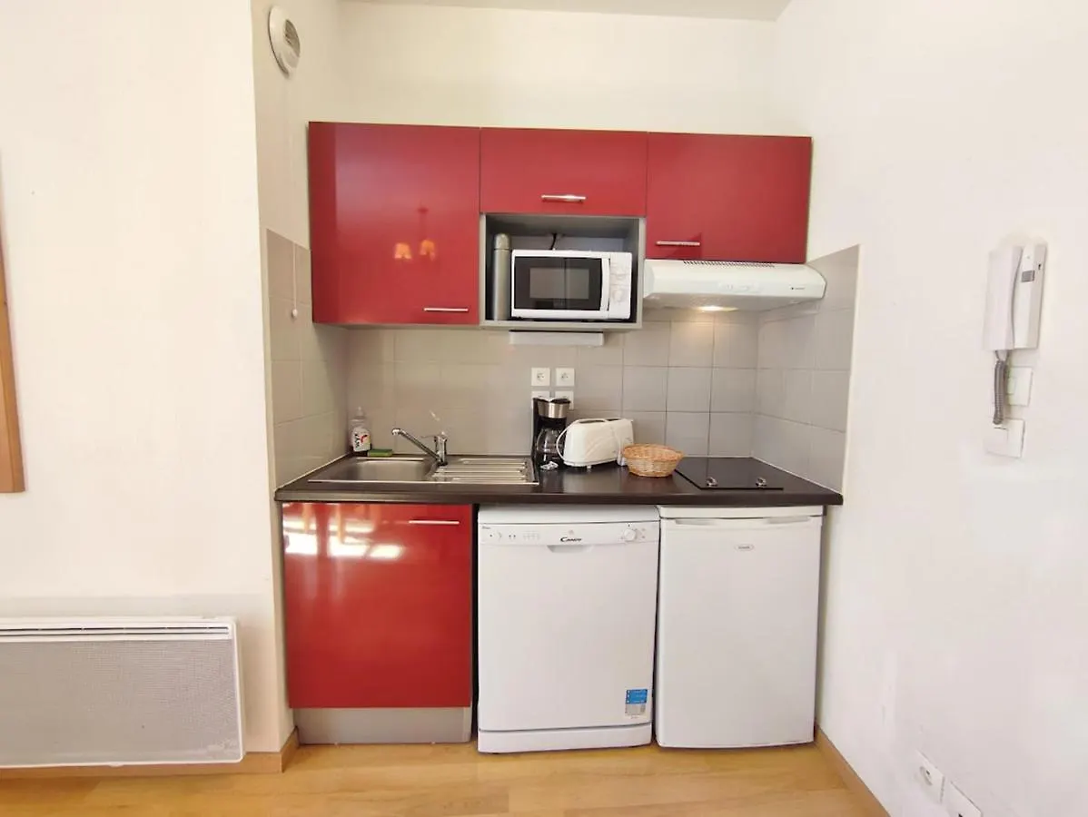 Apartment Frimousse, Studio, Wifi, Centre Luchon, Casier A Skis, Ascenseur, 4 Personnes Bagneres-de-Luchon
