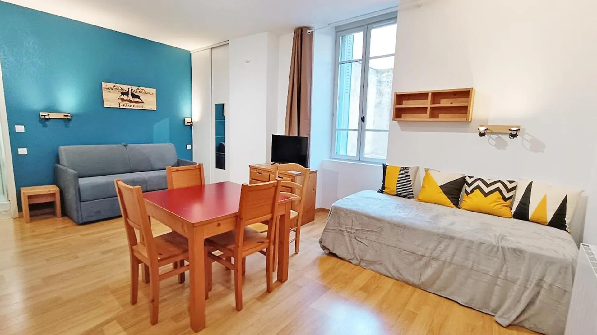 Frimousse, Studio, Wifi, Centre Luchon, Casier A Skis, Ascenseur, 4 Personnes contacts